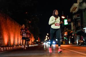 BIB: 
                            <button type="button" onclick="openModal(27897467)" class="btn btn-primary btn-sm float-right btn-popup" data-toggle="modal" data-target=".modal-high-quality">
                        <i class="fas fa-shopping-cart"></i> Add to Cart
                    </button>
                                            <button type="button" onclick="isThisMe(27897467, true)" class="btn btn-success btn-sm float-right btn-popup btn-isme hidden" data-toggle="tooltip" data-placement="bottom" title="นี่คือรูปของคุณใช่ไหม คลิกที่นี่เพื่อเอาเข้าอัลบั้ม">
                        <i class="fas fa-plus"></i> Add to album
                    </button>
                    <button type="button" onclick="isThisMe(27897467, false)" class="btn btn-warning btn-sm float-right btn-popup btn-isnotme hidden">
                        <i class="fas fa-ban"></i> Remove from album
                    </button>